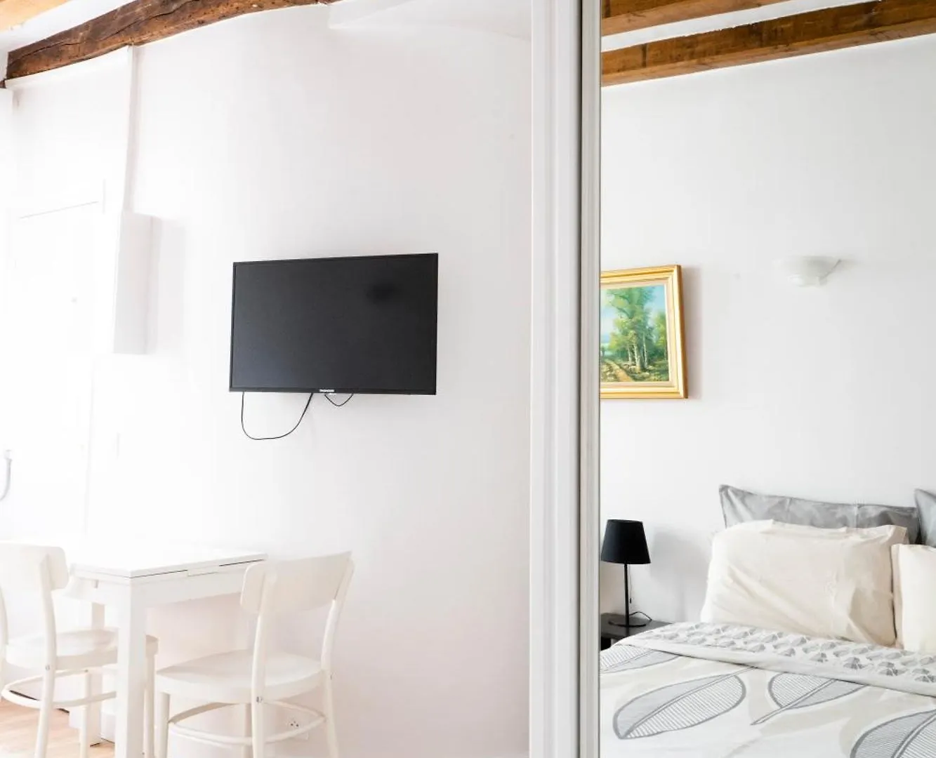 Le 64 Rue Chapon Apartment