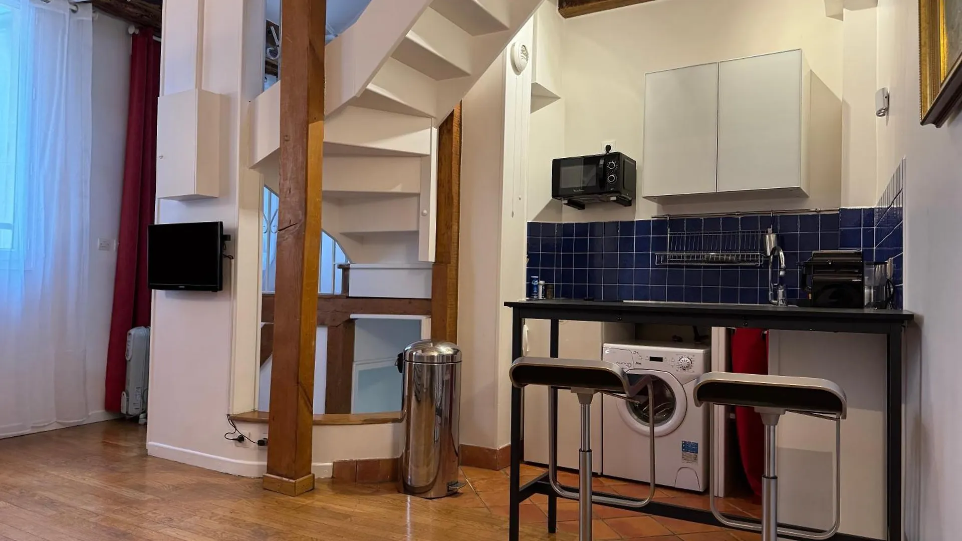Le 64 Rue Chapon Apartment